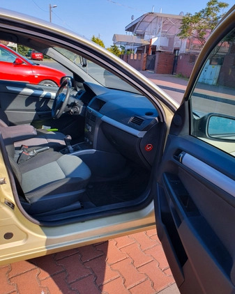 Opel Astra cena 7800 przebieg: 257000, rok produkcji 2004 z Płock małe 154